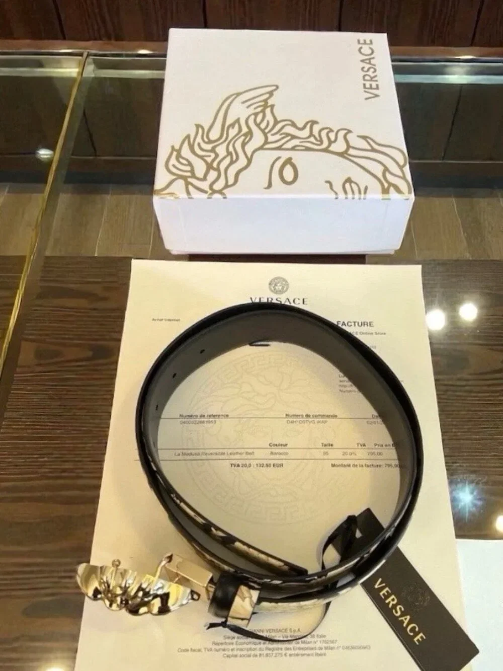 Versace Black | Barocco Reversible Leather Belt 95 IT 38 US W/ Box & Dust Bag - Picture 4 of 7